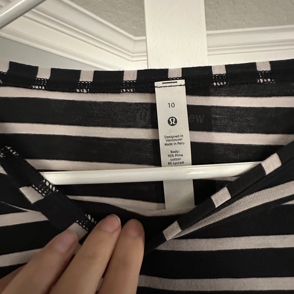 Lululemon Black and White Striped Women's Top - Picture 3 of 4